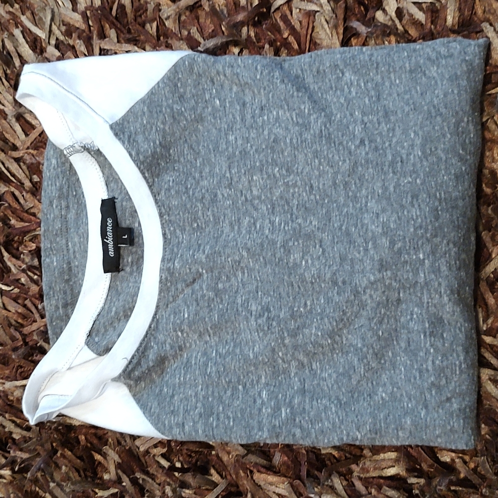 Women's Heather Gray and white jersey Size Large Juniors